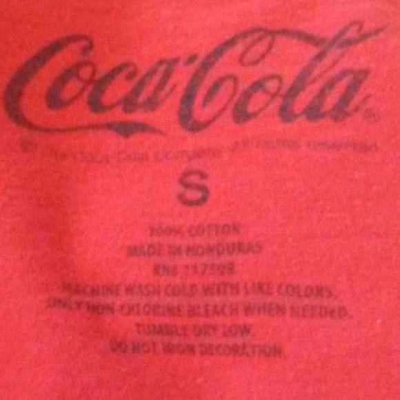 Coca-Cola long sleeve tee - size small - Picture 4 of 4